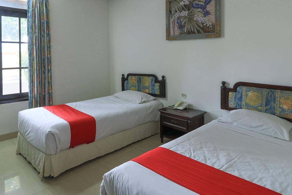 Hotel Oranjje Denpasar Esterno foto