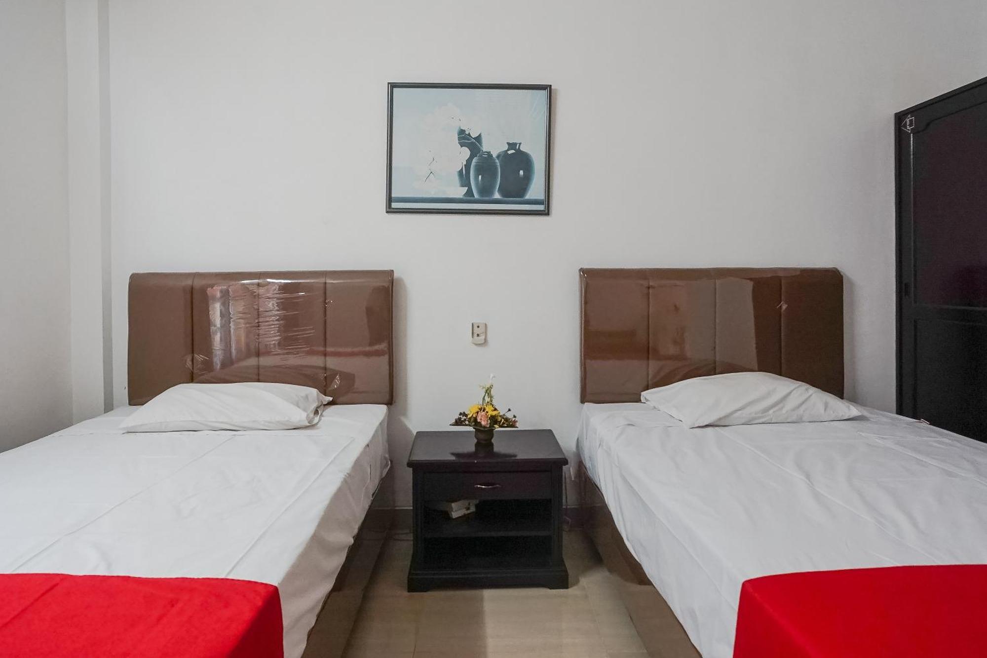 Hotel Oranjje Denpasar Esterno foto