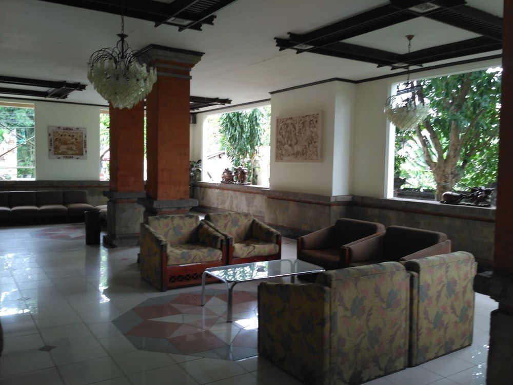 Hotel Oranjje Denpasar Esterno foto