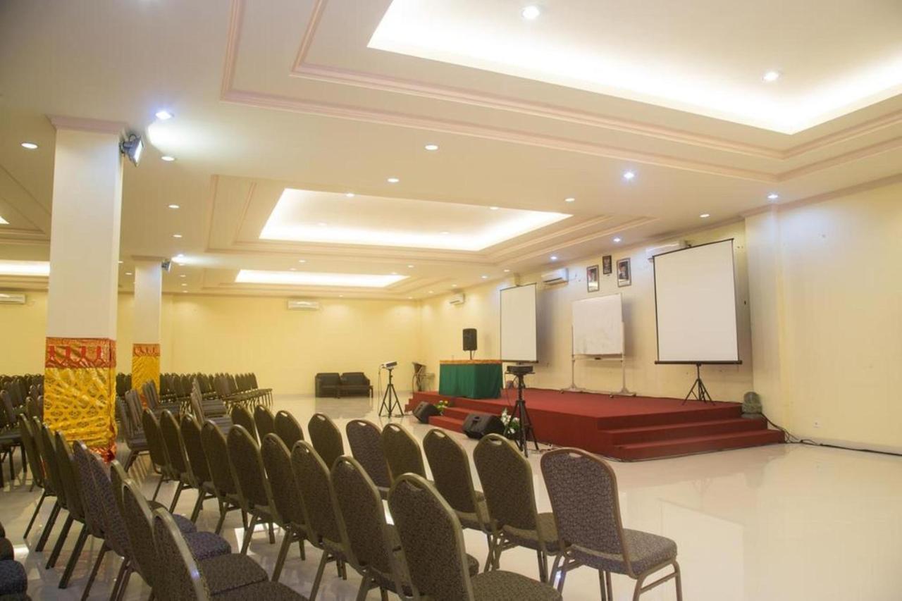 Hotel Oranjje Denpasar Esterno foto